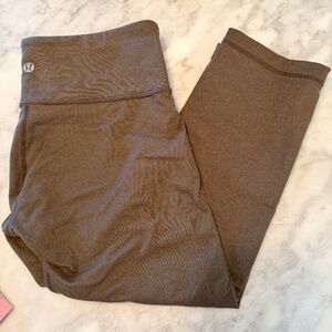 Lululemon size 8 army green capri leggings.